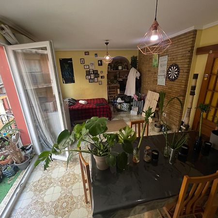 Gemuetliches Zimmer "Gold" Fuer 2 Personen Und Katzenliebhaber Валенсия Екстериор снимка